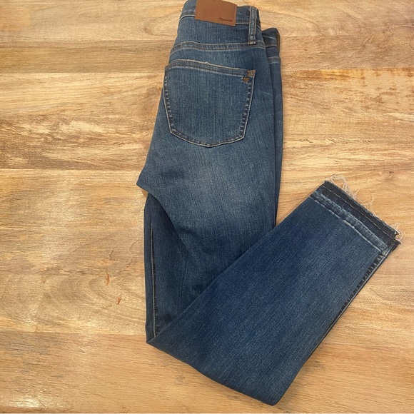 Madewell 10” Skinny High Rise Jean - Picture 2 of 8